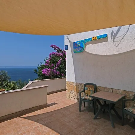 Apartment Art House Groove Punat